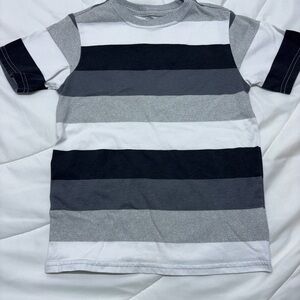 Wonder Nation Kids' Tee - Black, Gray, and White Stripes Size Small (6-7)